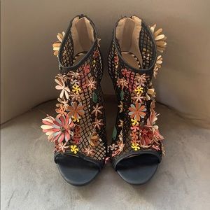 Betsy Johnson black with flower details heels